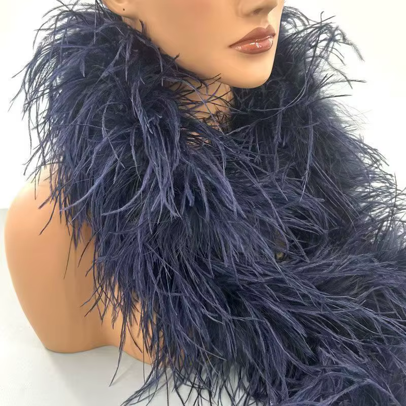 Aksen Bulu Feather Kembali Jadi Primadona Fashion 2026