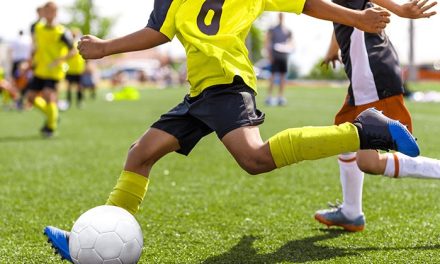 Teknik Menendang Bola Yang Efektif Untuk Pemain Pemula