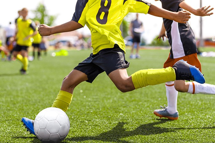 Teknik Menendang Bola Yang Efektif Untuk Pemain Pemula