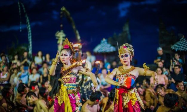 Perubahan Kebiasaan Masyarakat Di Tengah Perkembangan