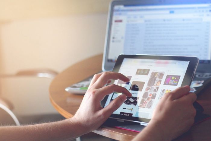 Aplikasi Digital Membantu Masyarakat Menyelesaikan Kebutuhan